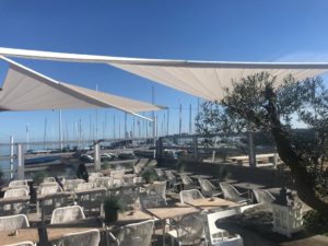 Terras aan het water Muiderberg - Strandpaviljoen Zeemeeuw