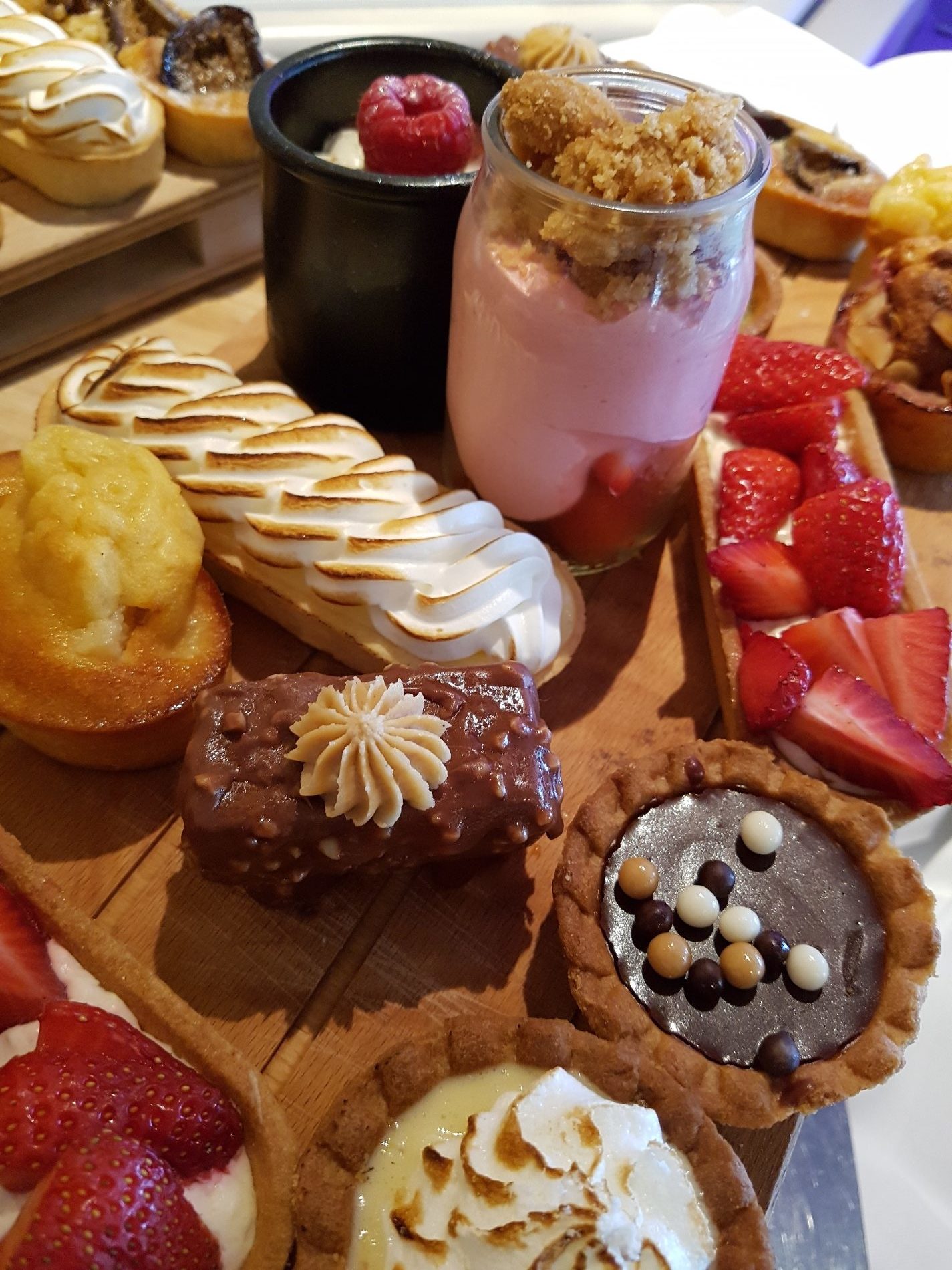 High Tea Aan Het Strand Bij Strandpaviljoen De Zeemeeuw Muiderberg